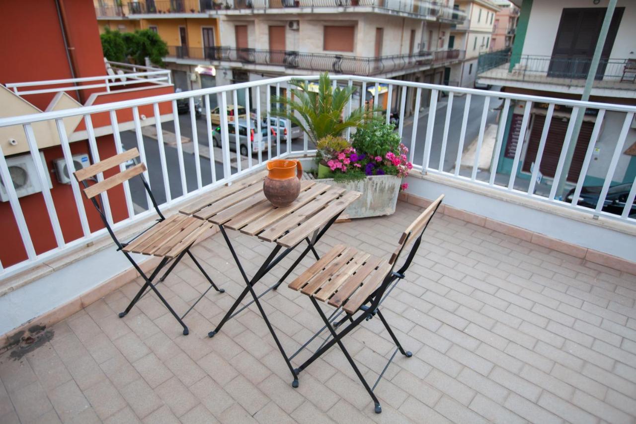 Case Degli Avi, Camere Nel Borgo Marinaro 波扎洛 外观 照片