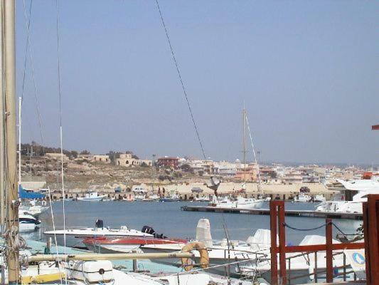 Case Degli Avi, Camere Nel Borgo Marinaro 波扎洛 外观 照片
